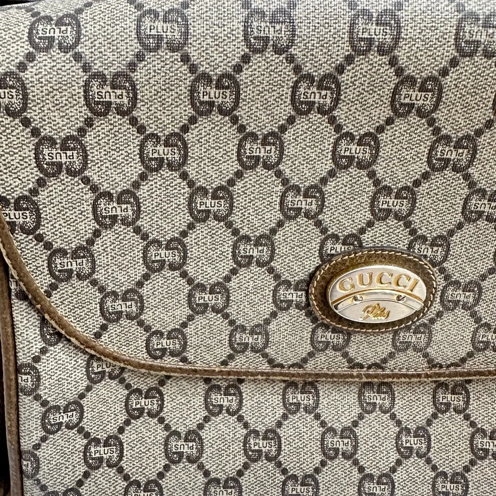 Gucci monogram purse - Picture 3 of 13